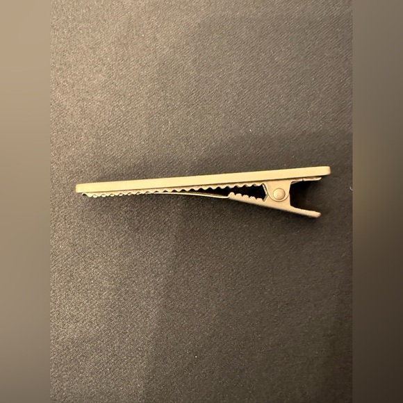 CHANEL hair clips matte silver GWP main image 4